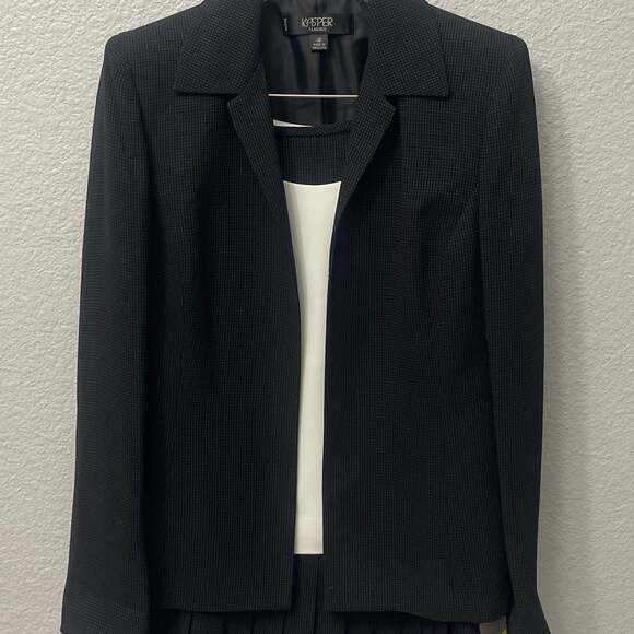 Kasper Dresses & Skirts - Kasper Classics Women's 3-Piece Petite Skirt Suit Set, Size 4P